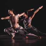 1) Una momento dello spettacolo “Bhinna Vnyasa”, della compagnia di danza indiana Attakkalari Centre for Movement Arts, in scena il 24 giugno ad Ancona al Teatro delle Muse