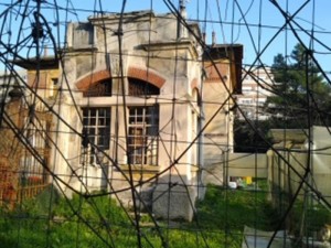 Ancona, ex asilo in degrado nell’area del Mattatoio