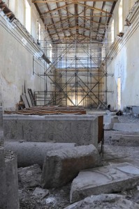Ancona, reperti artistici dimenticati nel cadente Salone del Capitolo (ex Convento di San Francesco)