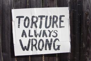 Reato di tortura: un primo passo avanti ma con polemiche