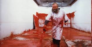 Hermann Nitsch, il presunto artista che espone carcasse di animali